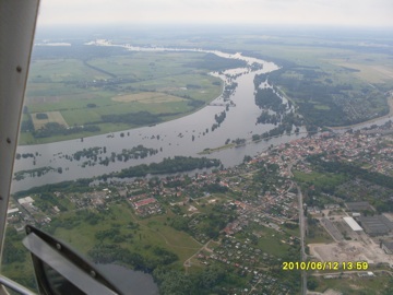 Die Oder bei Fuerstenberg mit Hochwasser